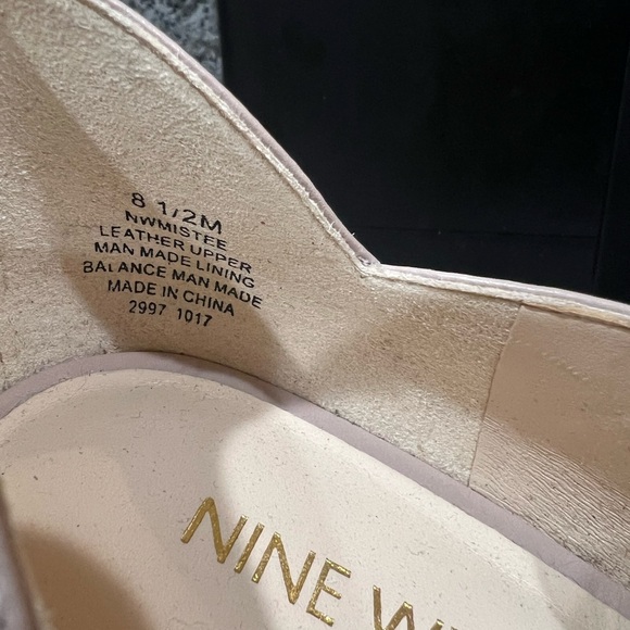 Nine West NWOT nude pumps - Picture 6 of 6